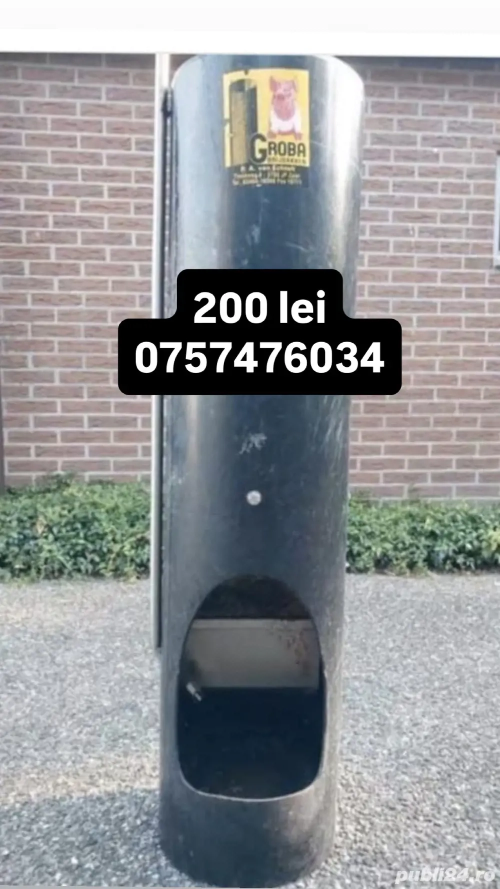 hranitori pentru porci