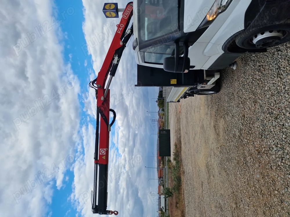 Vând iveco daily basculabil cu macara, macara fassi, Benă basculabil a pe trei părți 