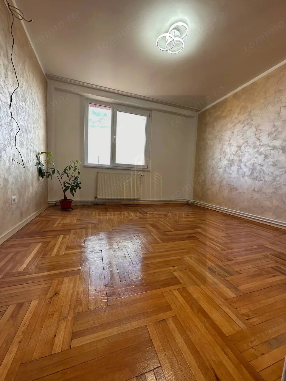 Ideal pentru locuit sau investiție – 3 camere Central Brașov