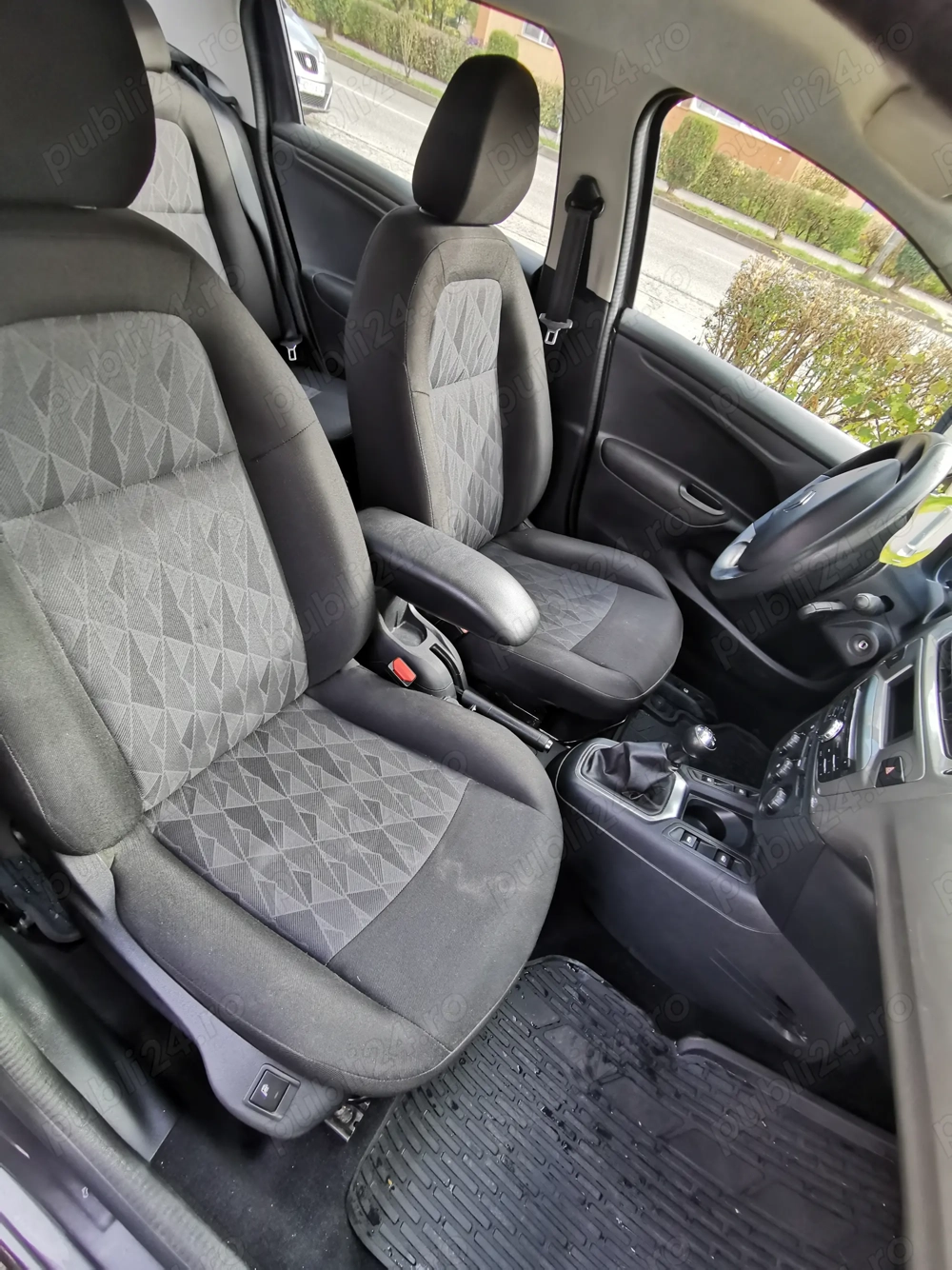 Vând mașina Citroen C - Elysee an 2019