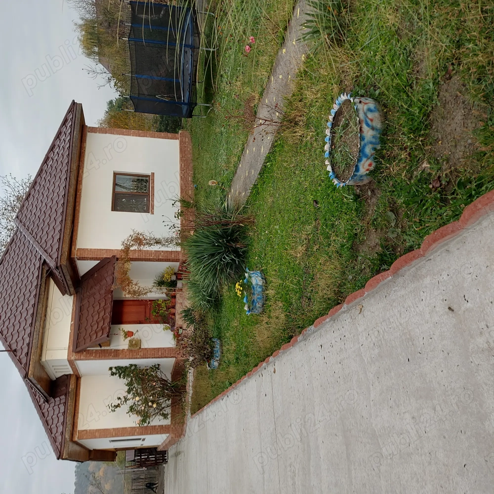 Casă și teren  Casă și teren