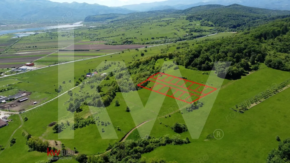 Bradu, Sibiu – terenuri 500 mp cu priveliște la munți și râu, doar 8.000 €