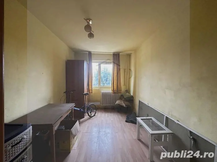 2 camere Moinesti 49 mp Militari ( necesita renovare )