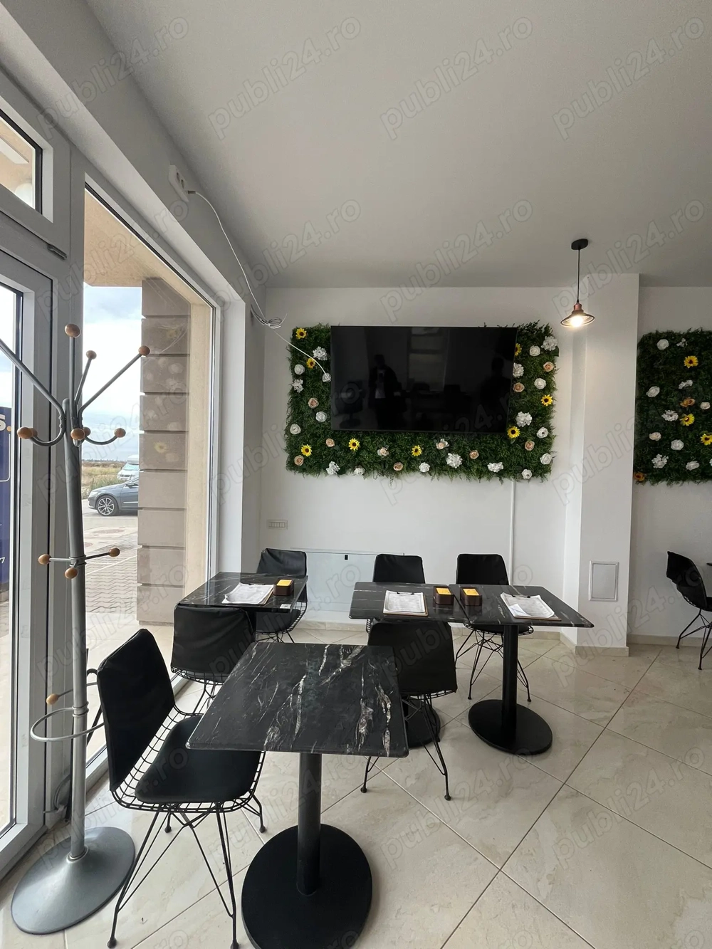 Spațiu comercial de închiriat   Biruinței   Miraslău   1.200     lună Spațiu comercial de închiriat   Biruinței   Miraslău   1.200     lună