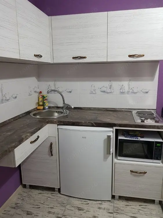 De inchiriat garsoniera in zona Sagului