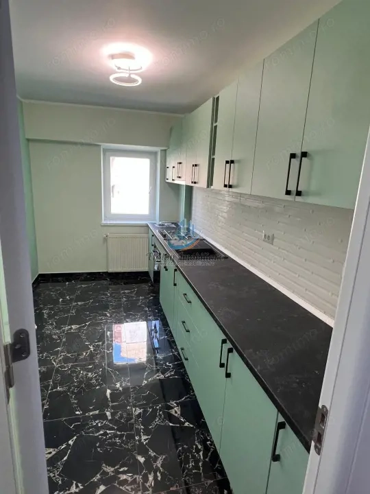 Apartament 2 camere, etaj 2, zona semicentrala Piatra Neamt