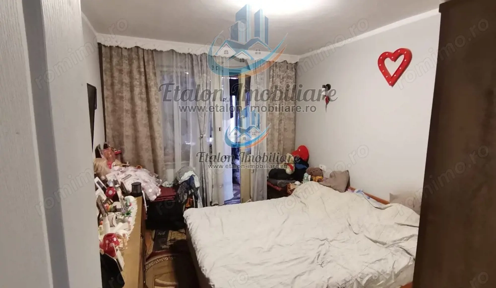 Apartament 3 camere, 2 bai, 2 balcoane, parter inalt, Darmanesti