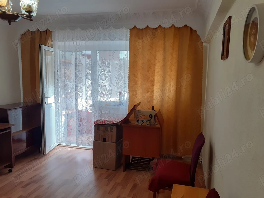 Vanzare  Apart. 2 cam. cf.1 dec.,et.4, spraf.utila 50.45, balcon de 7.ml, str. Randunicii Zona Obor 