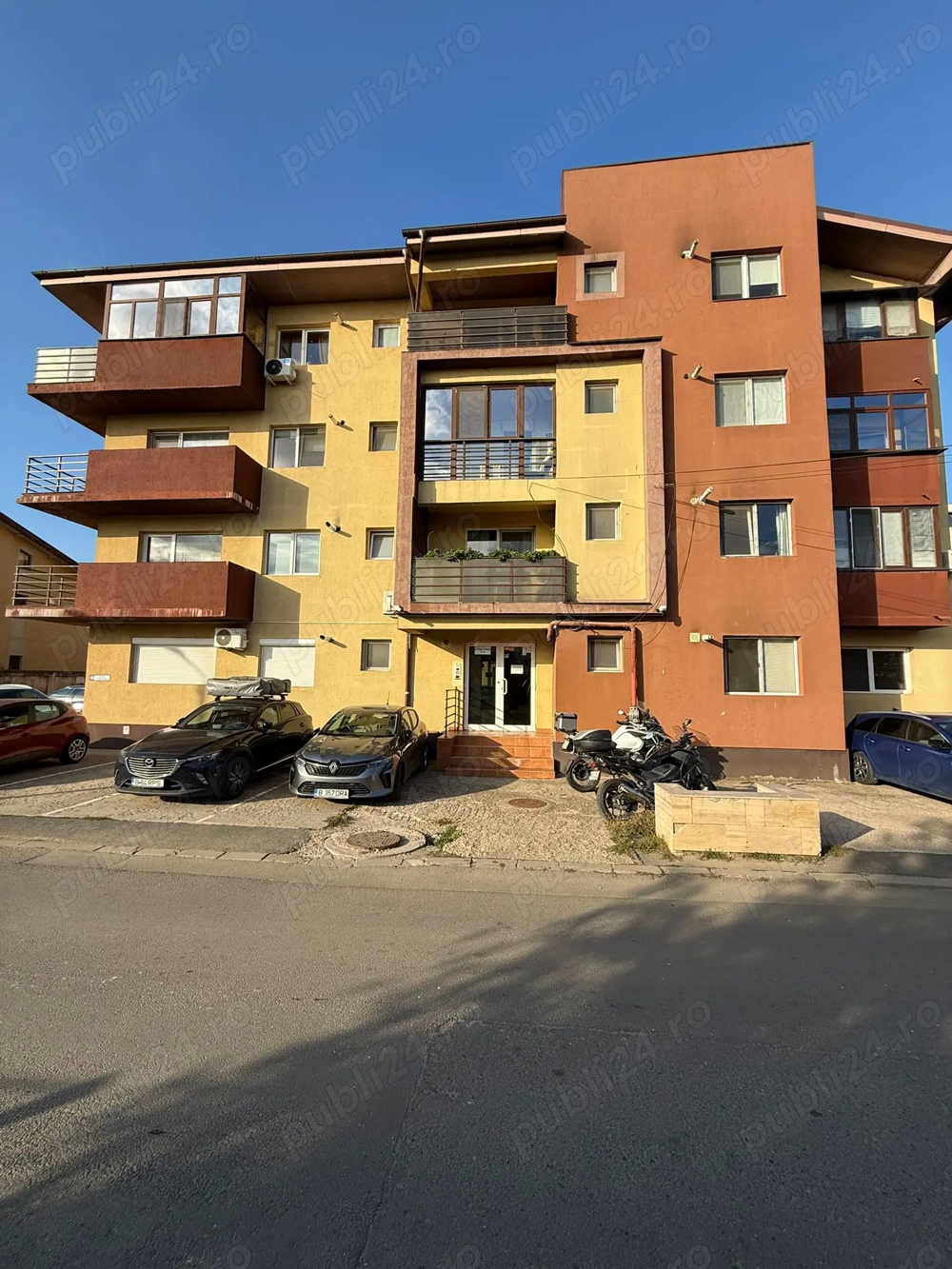 Garsoniera 51mp cu balcon inchis, loc parcare privat, Dr.Funigeilor