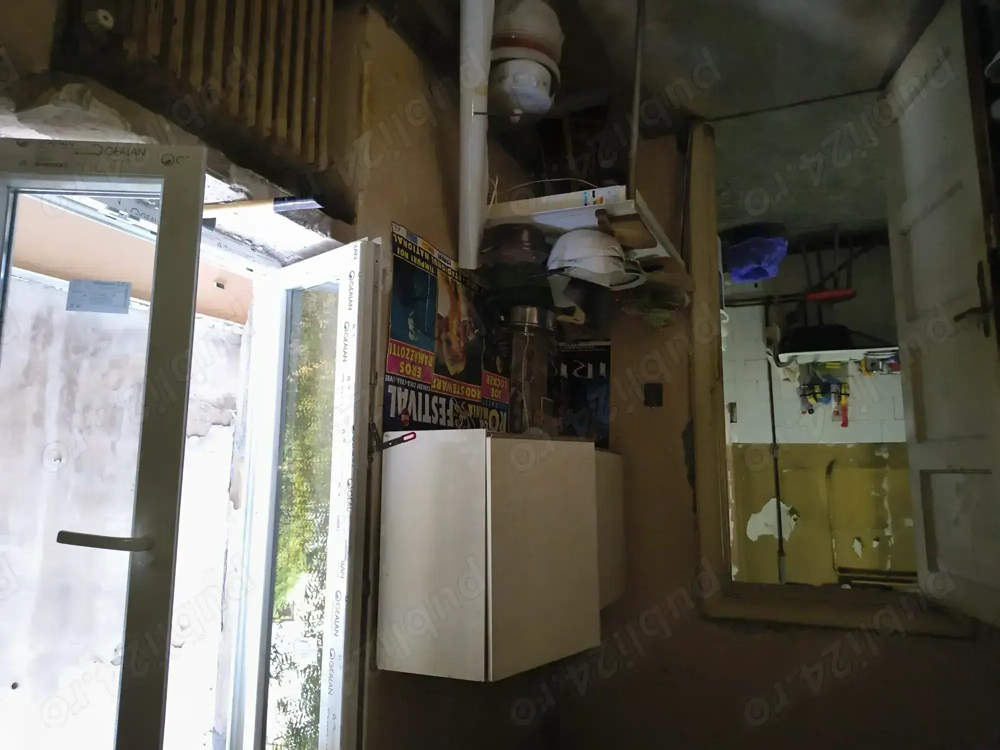 Vand apartament 3 camere plus boxa Piata Lahovari str Dionisie Lupu etajul 1 Vand apartament 3 camere plus boxa Piata Lahovari str Dionisie Lupu etajul 1