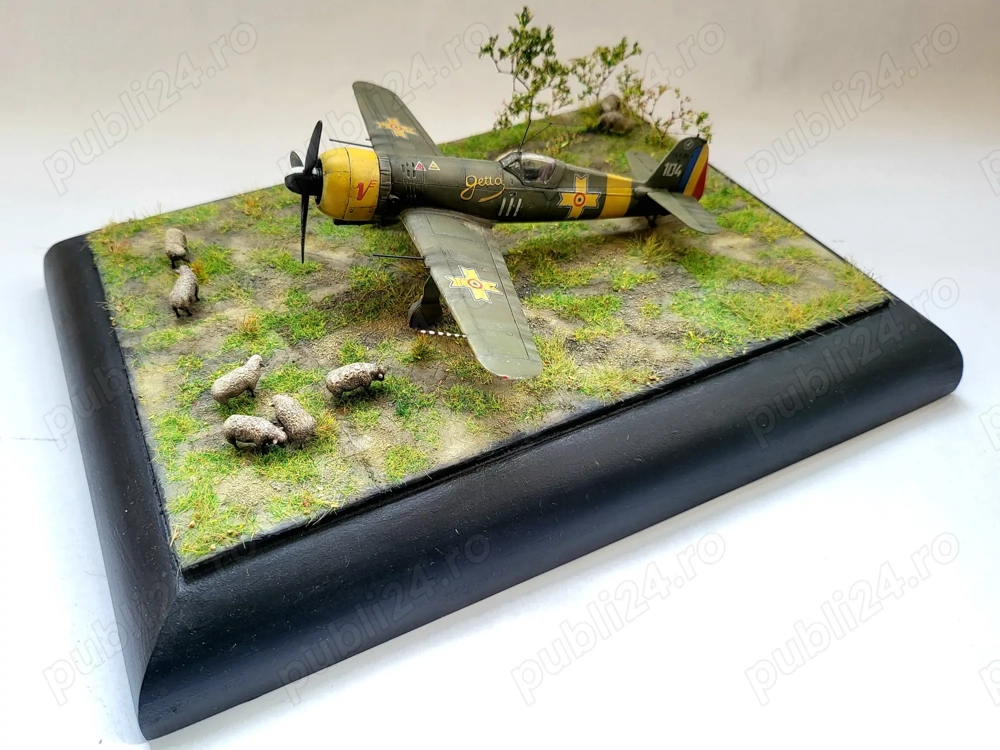 Machete, diorame cu diverse subiecte: tanc, avion, vehicol