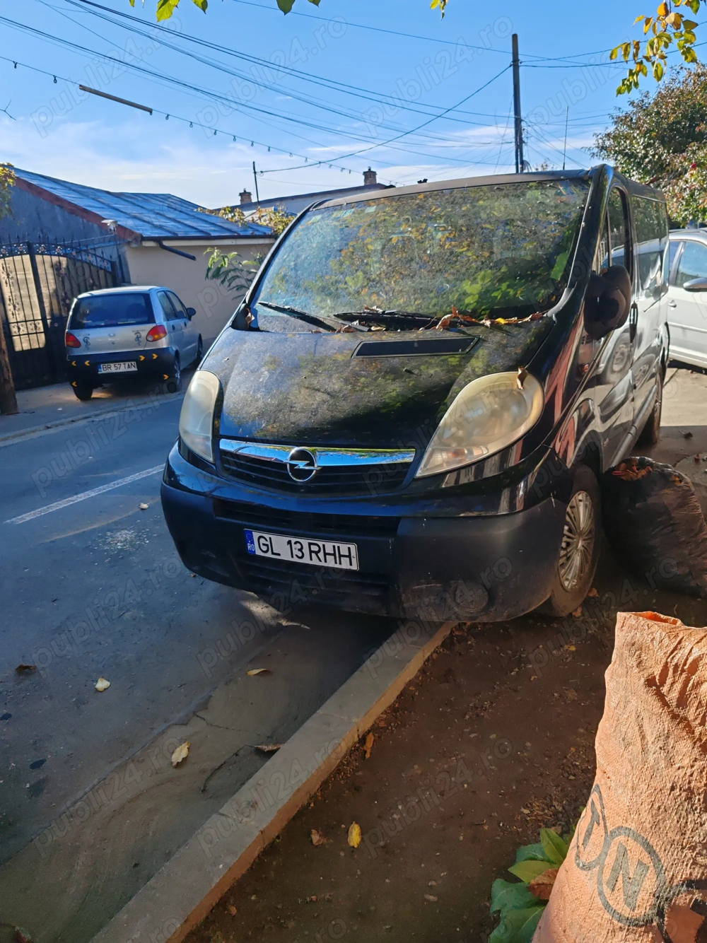 Vând Opel Vivaro!