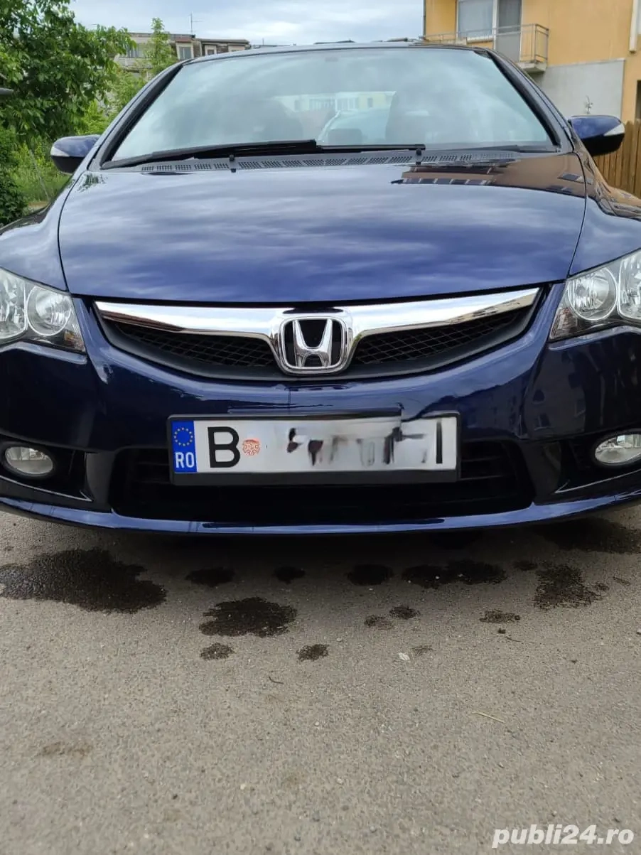 Vand urgent Honda Civic . an 2006 ( Decembrie ) .automata  cu volan pe dreapta inscrisa in Romania