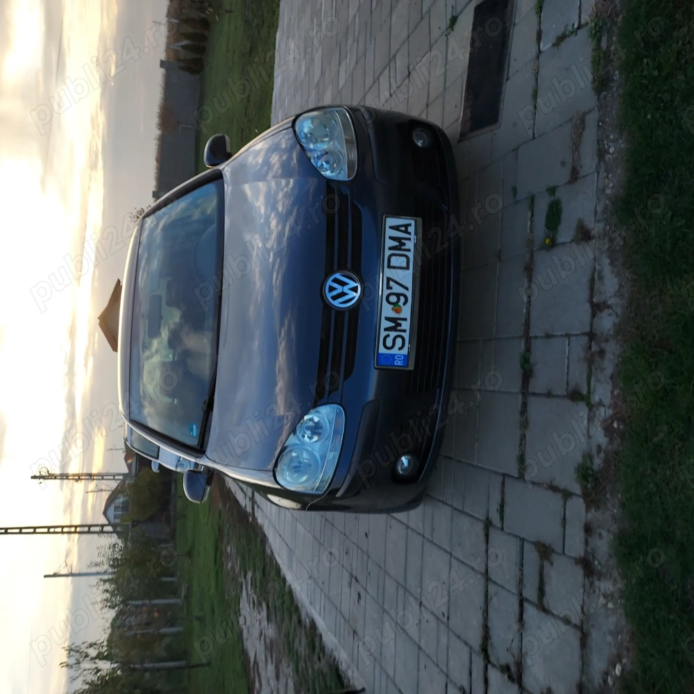 Vând Golf 5 2005 stare buna