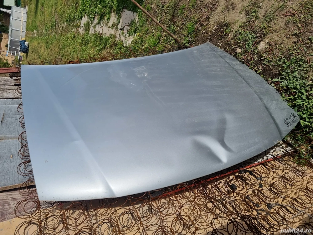 Capotă Audi A3 8L argintie   lovită, se poate repara