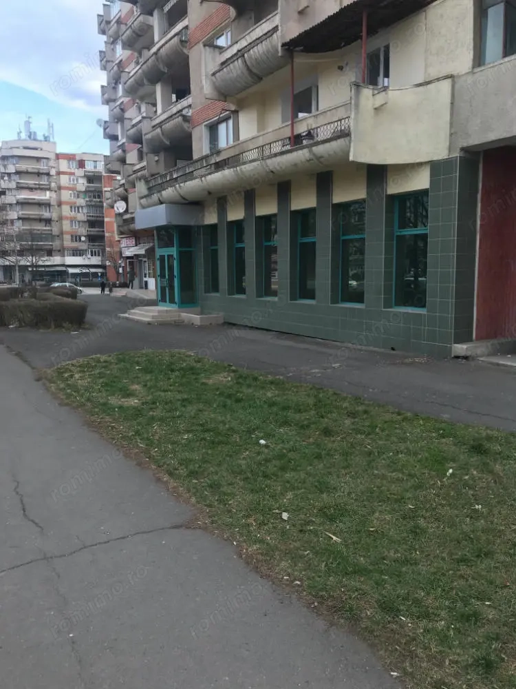 Ofer spre vânzare spatiu comercial  zona centrala Ofer spre vânzare spatiu comercial  zona centrala