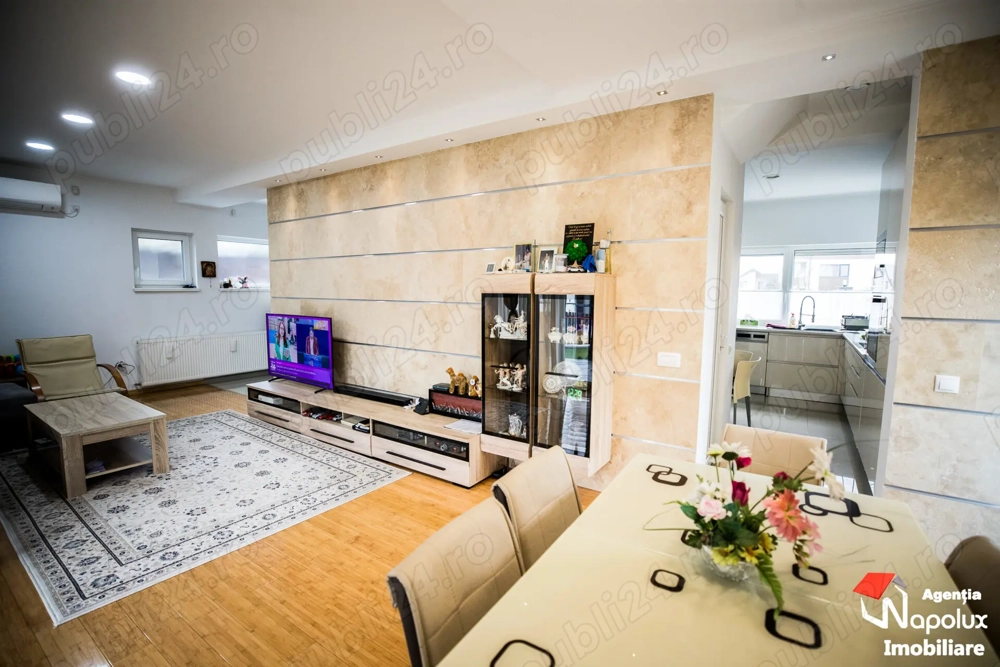 EXCLUSIVITATE   Casă SMART modernă cu piscină