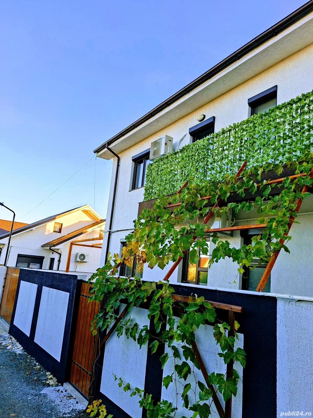 Vând vilă în Năvodari