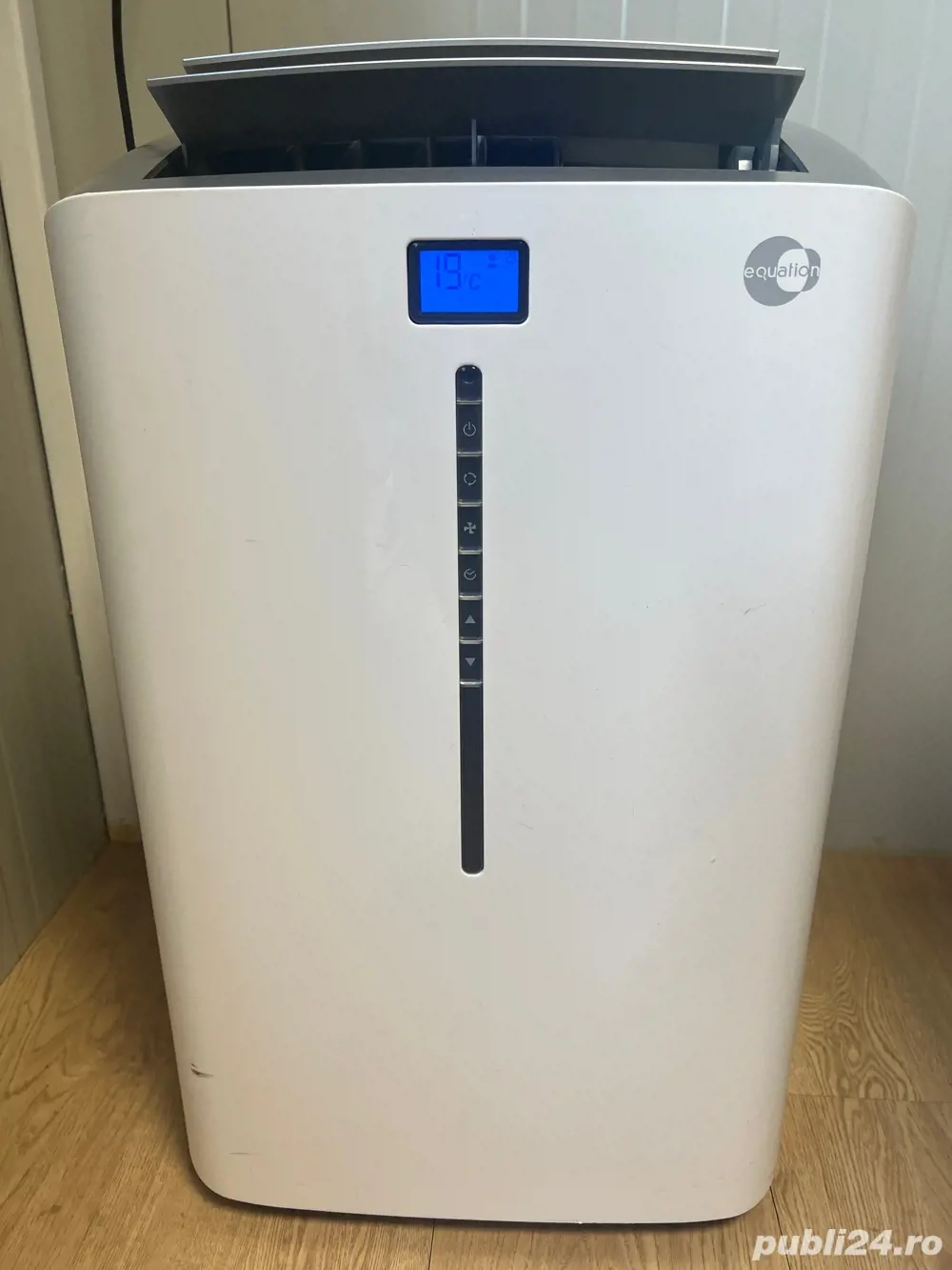 Vând aparat aer condiționat portabil