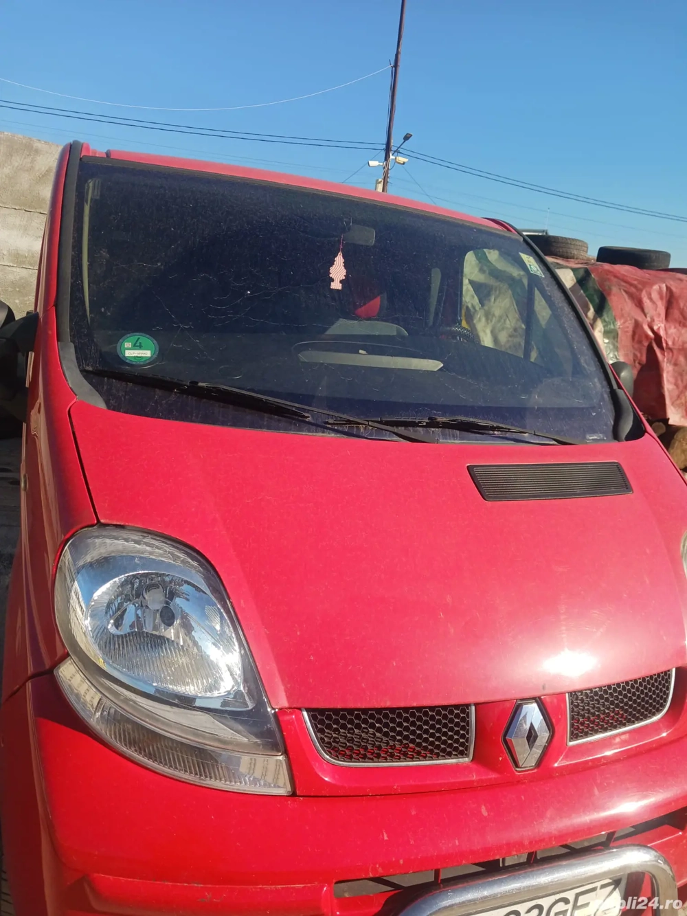 Renault Trafic - 9 Locuri - 2.5 Diesel 135 cp Renault Trafic - 9 Locuri - 2.5 Diesel 135 cp