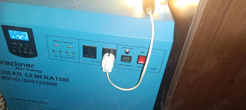 Generator portabil solar hybrid cu acumulator hybrid 