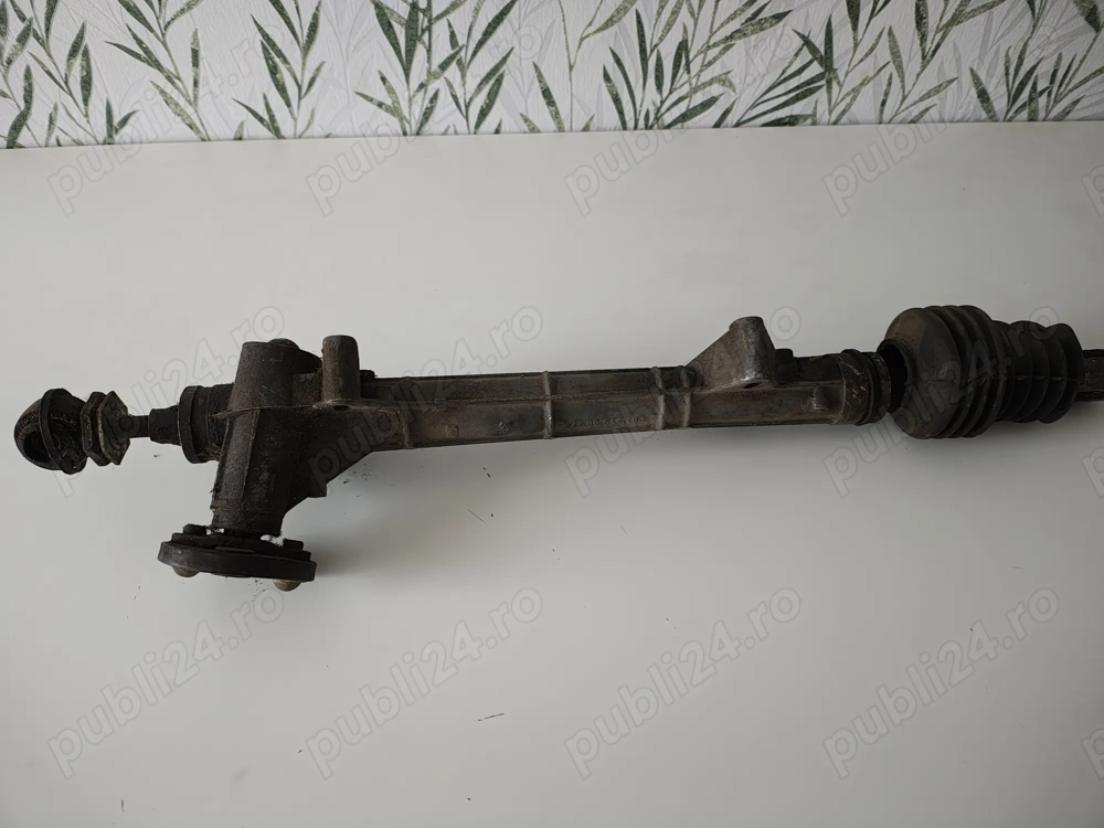 Vand caseta de directie Dacia 1300