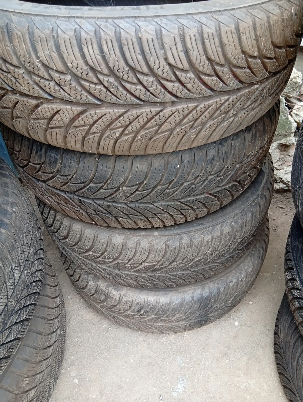 Se vinde kit de anvelope 