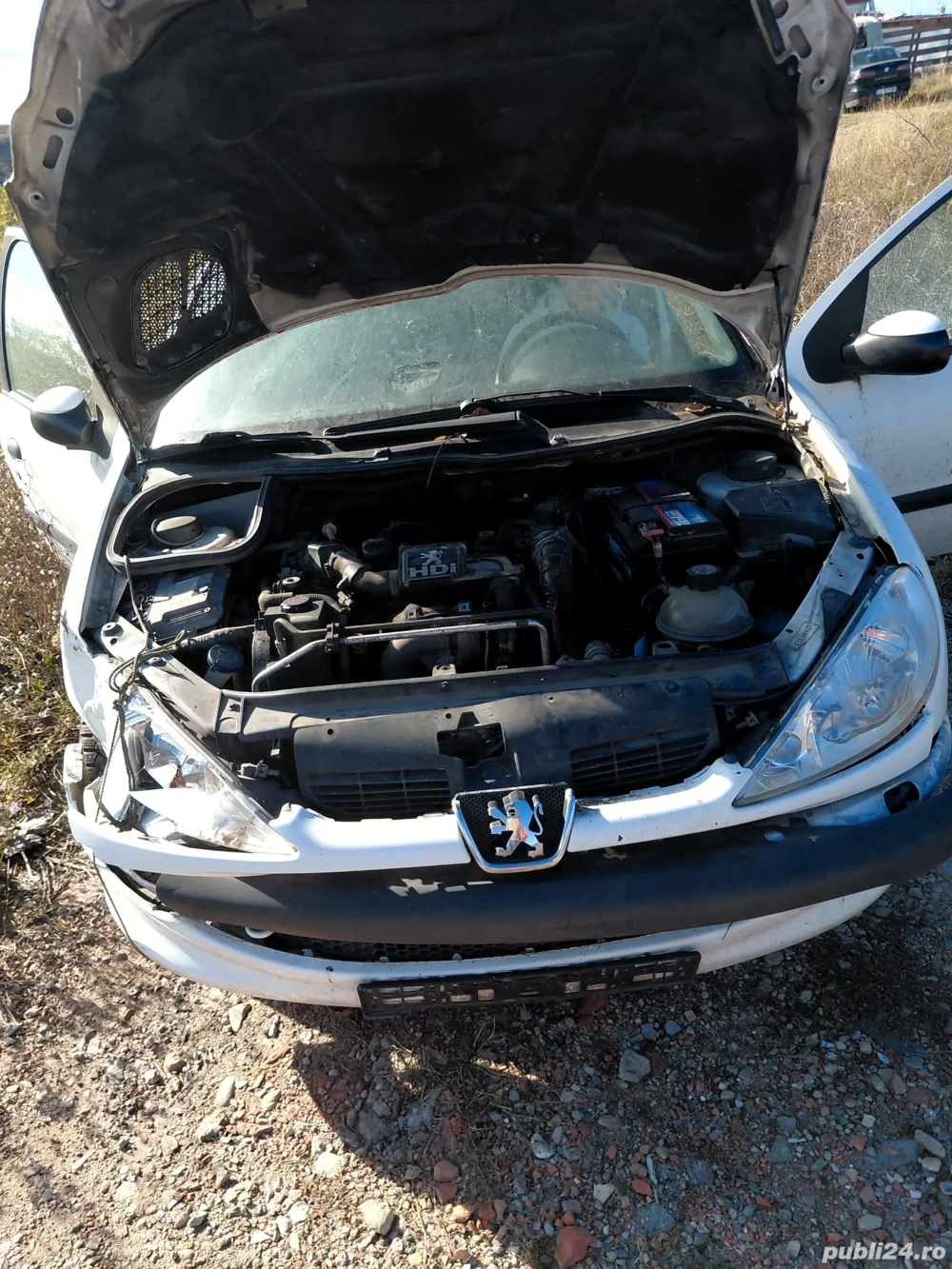 Dezmembrez peugeot 206 1.4 hdi an 2008