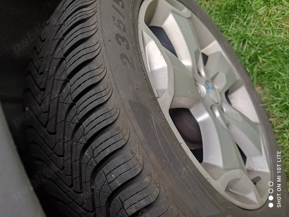 Oferta Ford Kuga 2008 plus Bari transversale și suport biciclete