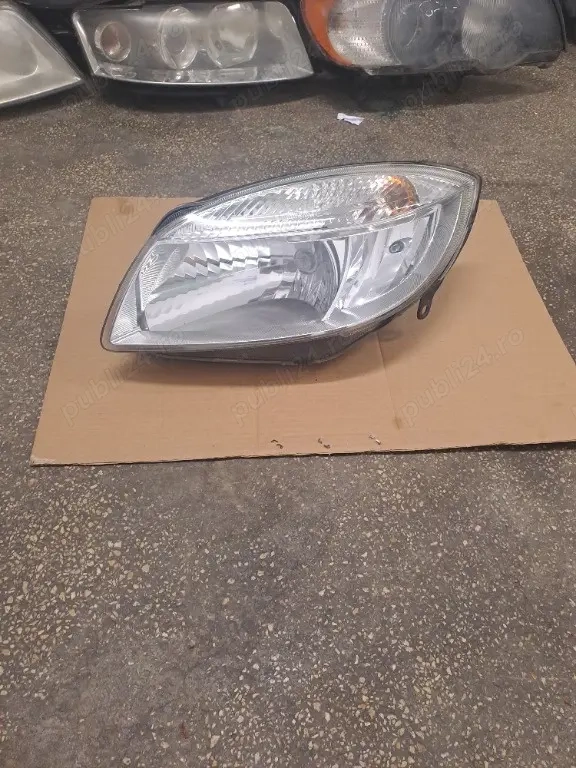 Far stanga Skoda Fabia 2 an 2007-2010 original Europa Far stanga Skoda Fabia 2 an 2007-2010 original Europa