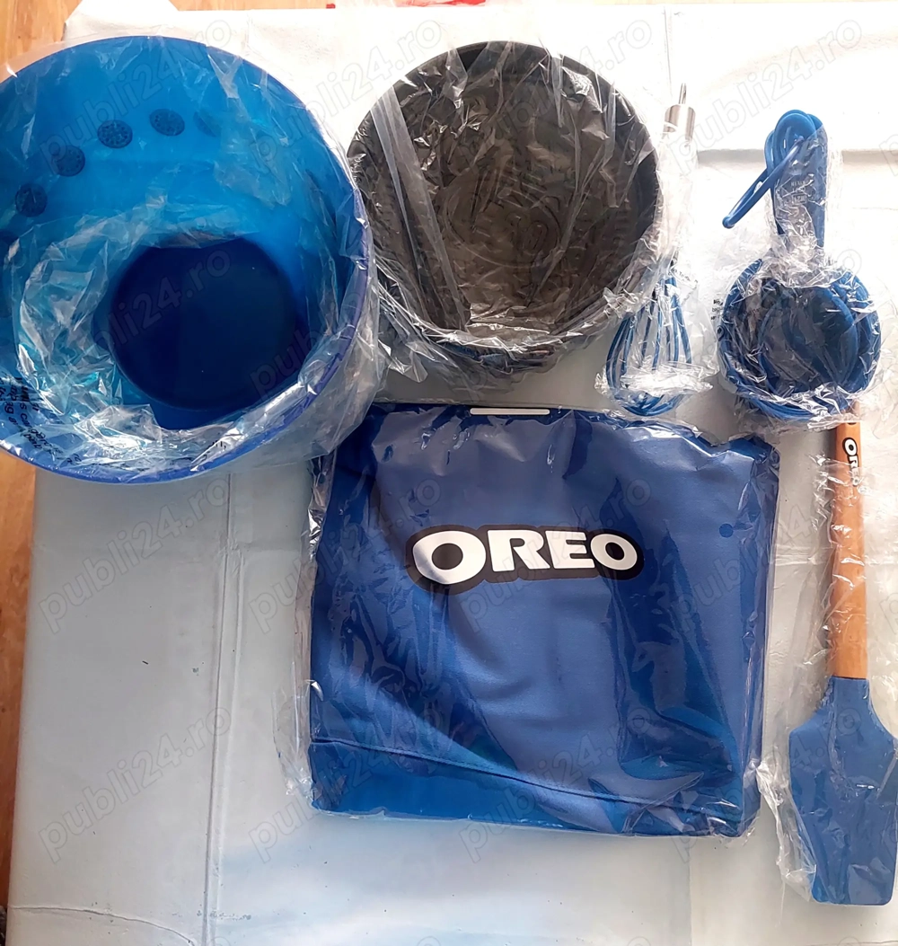 Set ustensile bucatarie Oreo