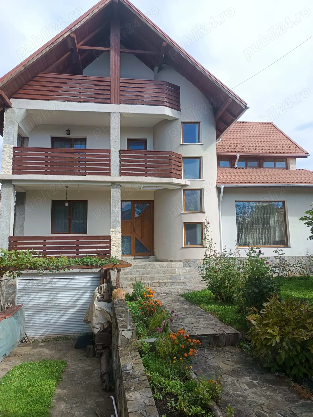 Vilă spațioasă S+P+1E+pod, 5 camere, cartier Albert, Ploiești