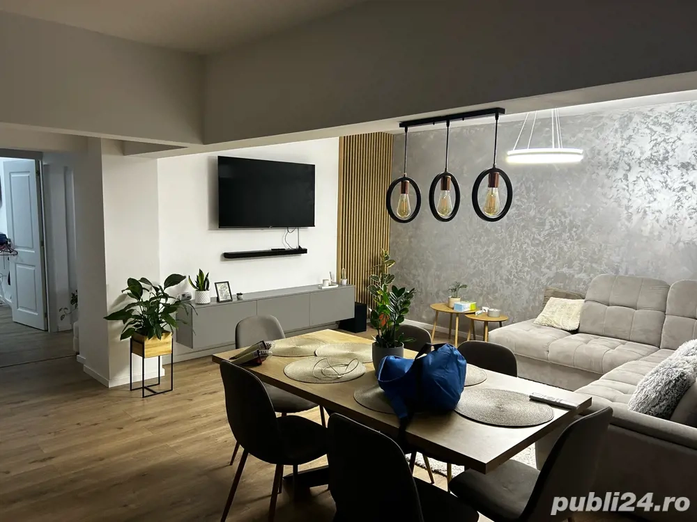 Vand apartament 3 camere