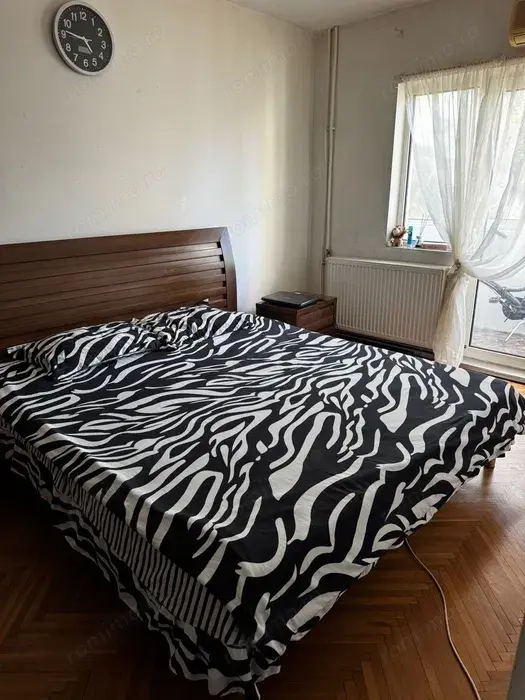 Apartament 3 Camere Decomandat Etaj 1 Cu Garaj Sub Bloc Zona Complexul Studentesc 