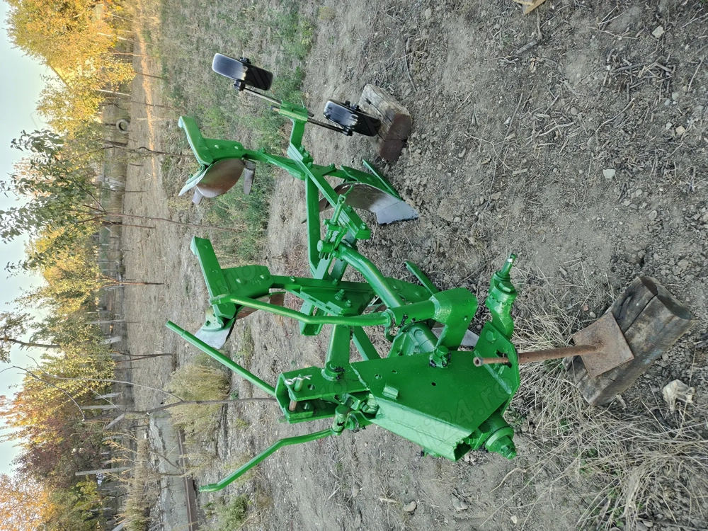 Plug reversibil 2 trupite