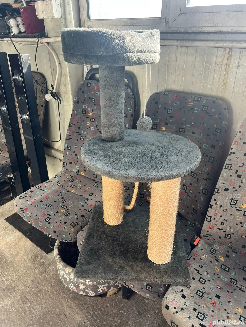 Turn pentru pisici Turn pentru pisici