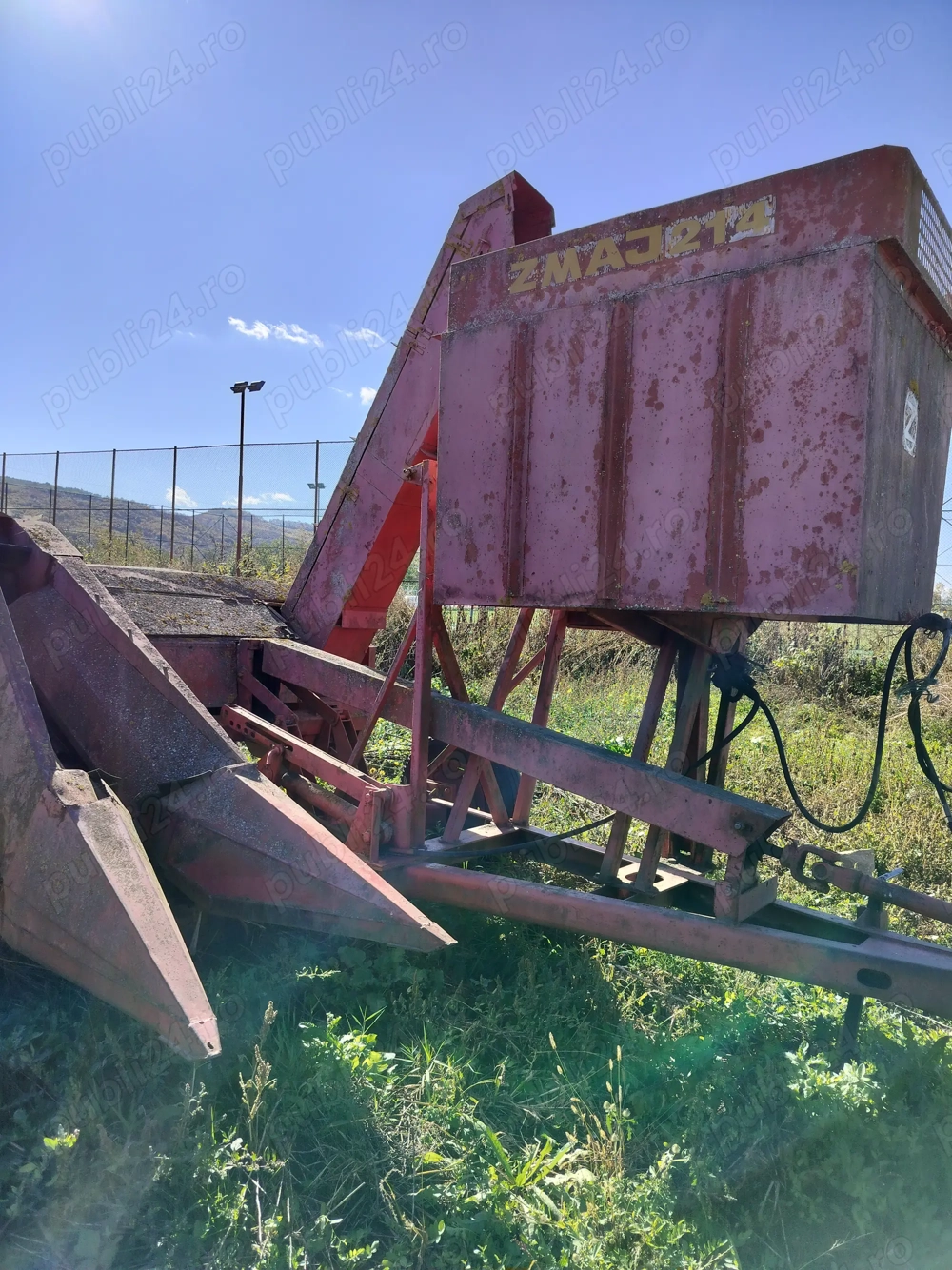 Mașină de recoltat porumb 