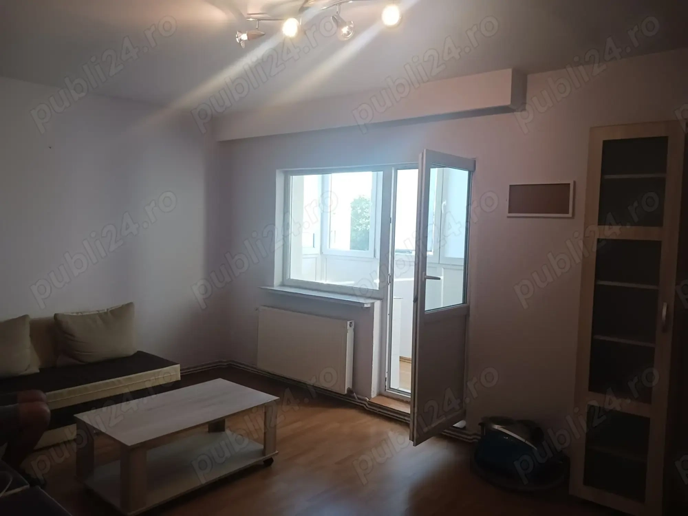 Vand  apartament 4 camere etaj 2
