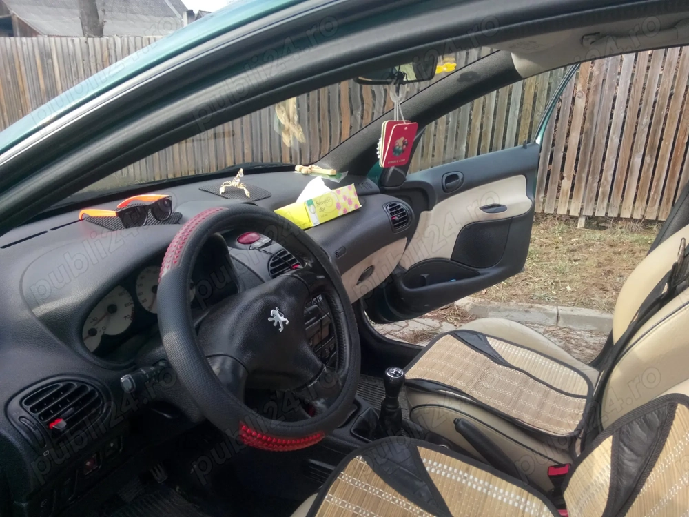 Vând Peugeot 206 An 2001 Vând Peugeot 206 An 2001