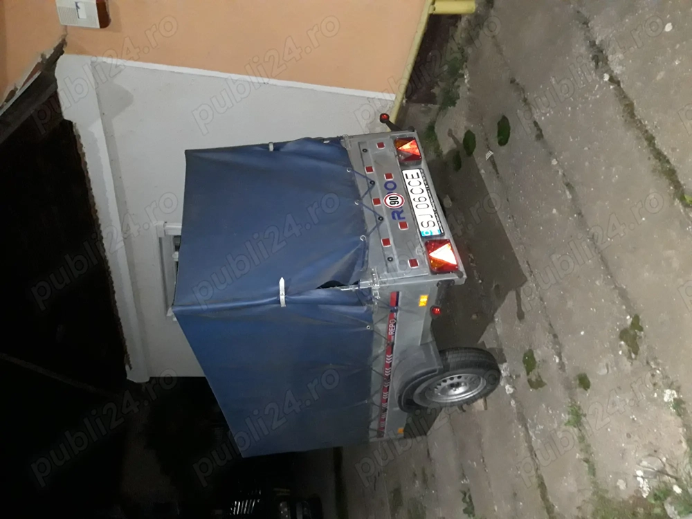 Vand remorca 750 kg  aproape noua