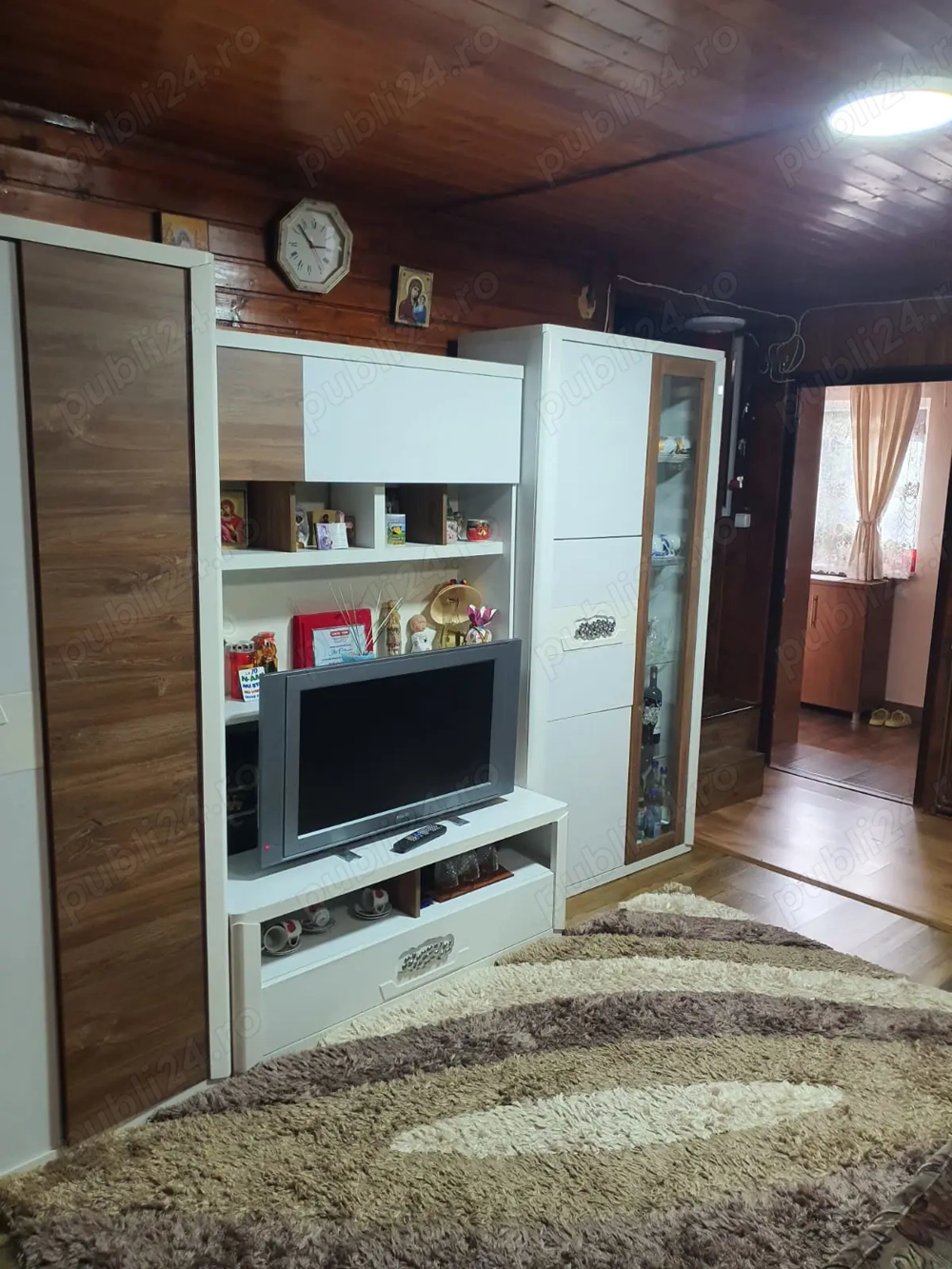 Casa P+M, teren si anexe, Vladesti