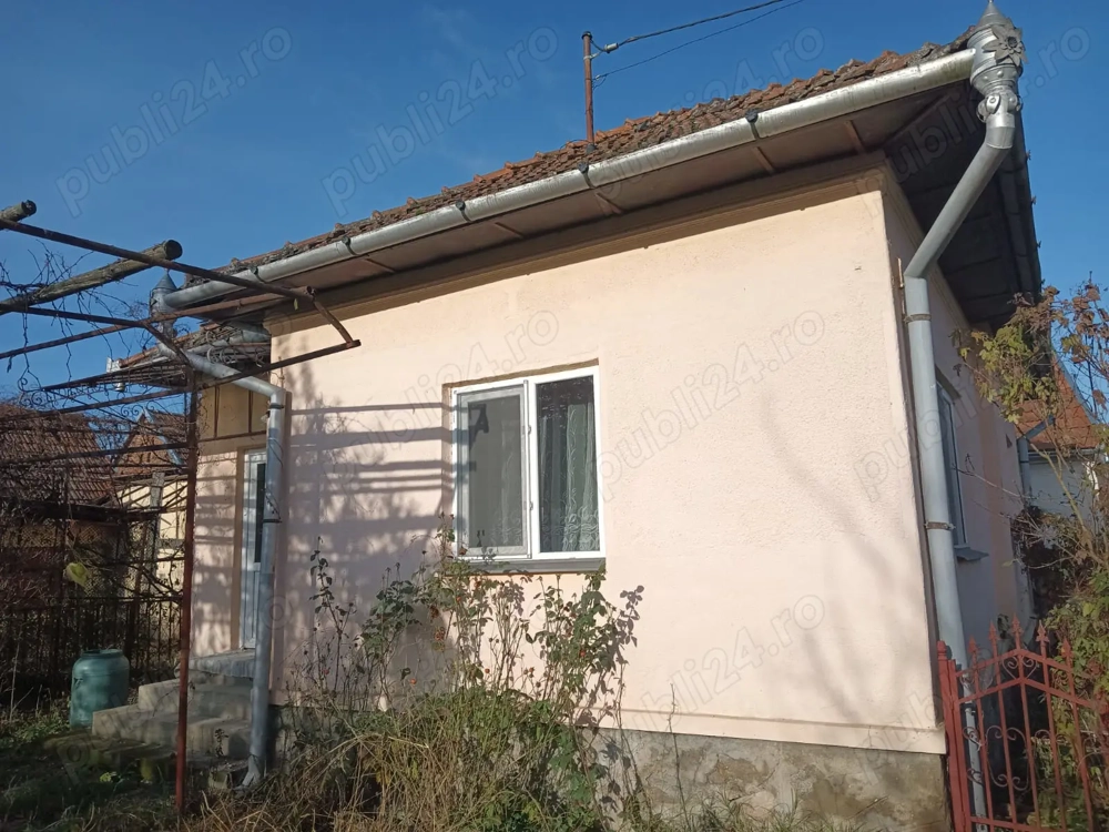 Vand casa in Mihaiesti jud.Hunedoara .Detali la tel. .