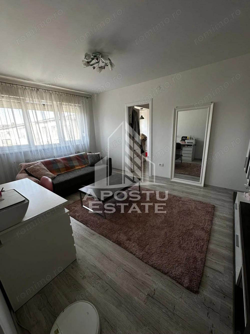 Apartament cu 2 camere, zona Spitalul Judetean