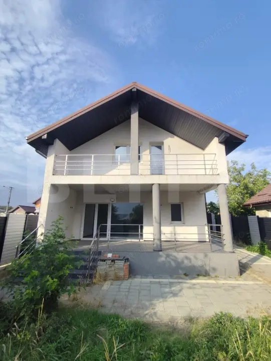 Casa 4 camere, 3 bai, materiale premium, Dancu, asfalt