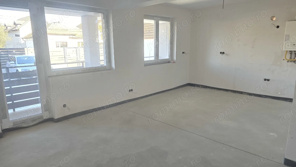 Vand apartament 3 camere decomandat in Deva, zona 22 Decembrie, parter, bloc nou de caramida 