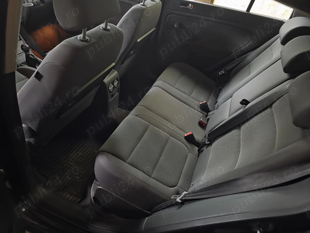 Vând vw golf 5 plus 