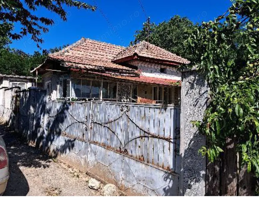 cota de 1/2 teren si cota de 1/4 casa Loc Dragasani, Jud Valcea