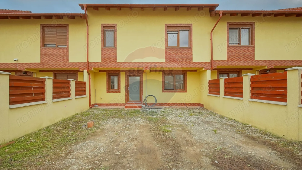 Comision 0 | Casă înșiruită de vânzare în Sânpetru