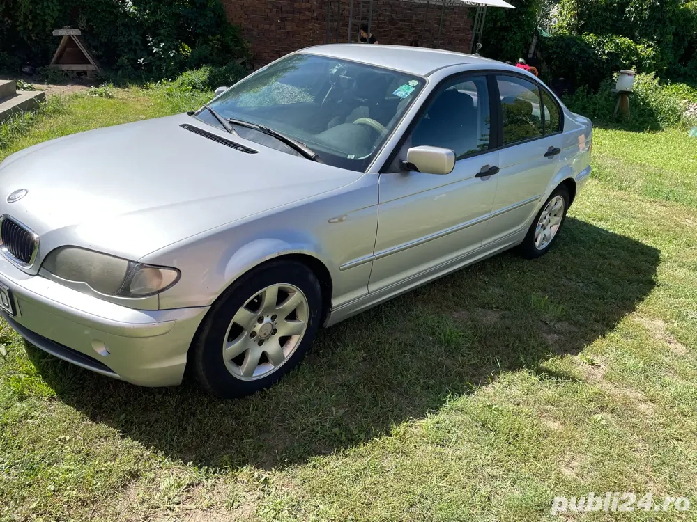 Vînd BMW 318 ptr piese schimb