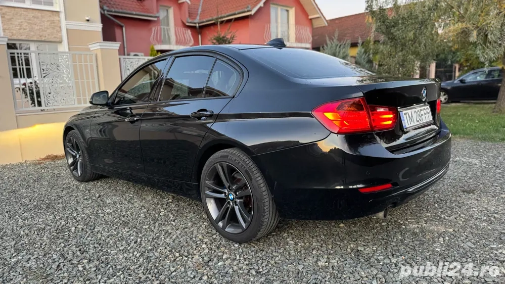 BMW 320Diesel 184cp Bixenon Automat padele  